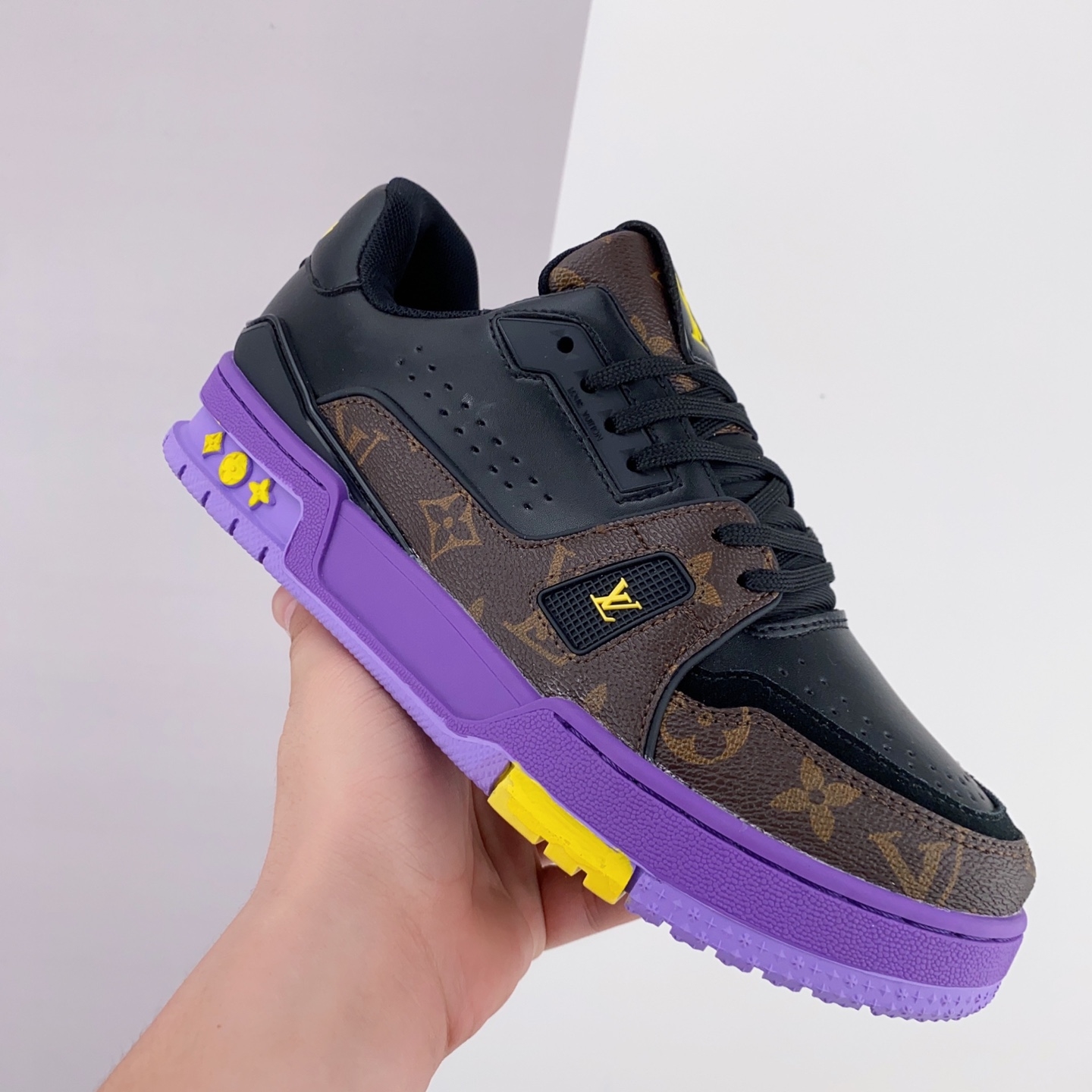 Step into Luxury: Louis Vuitton Gucci Shoes for Elevated Style | Top Selection